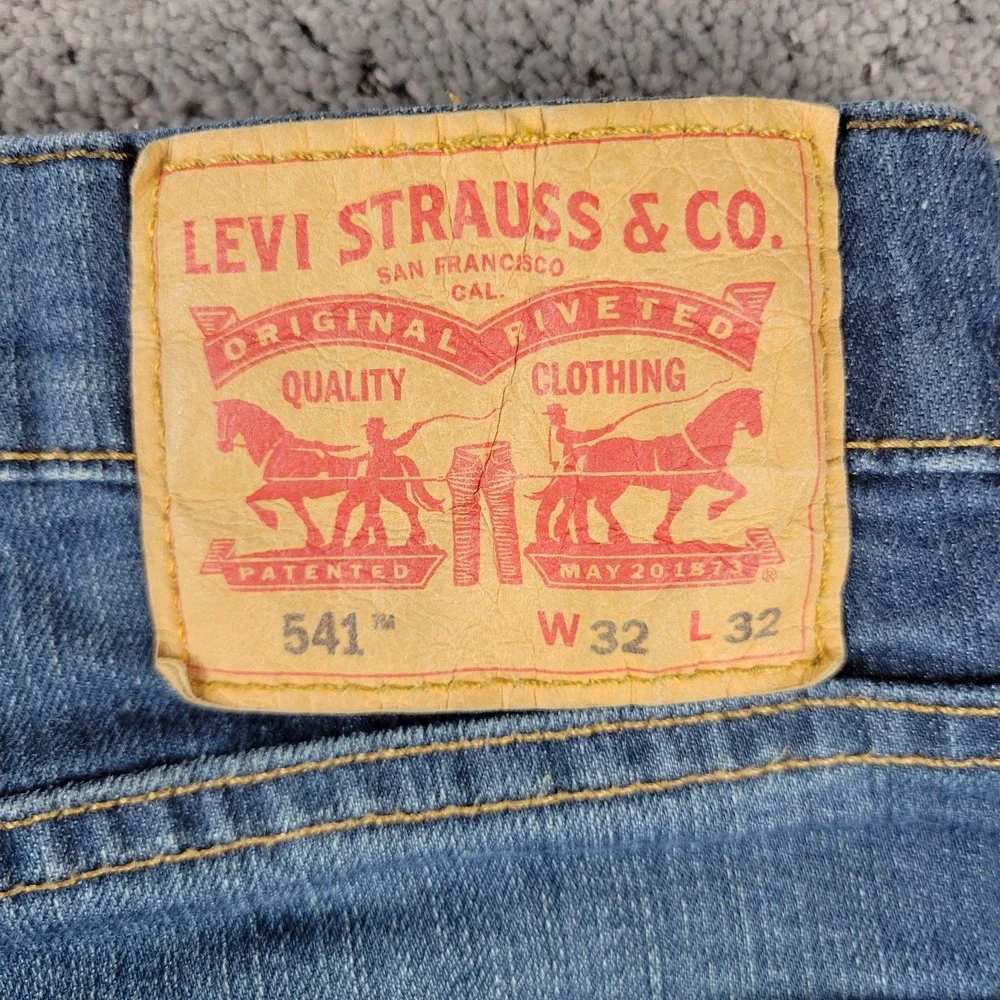 Levis 541 Jeans Mens 32x32 Blue Athletic Fit Taper Stretch Denim Whisker